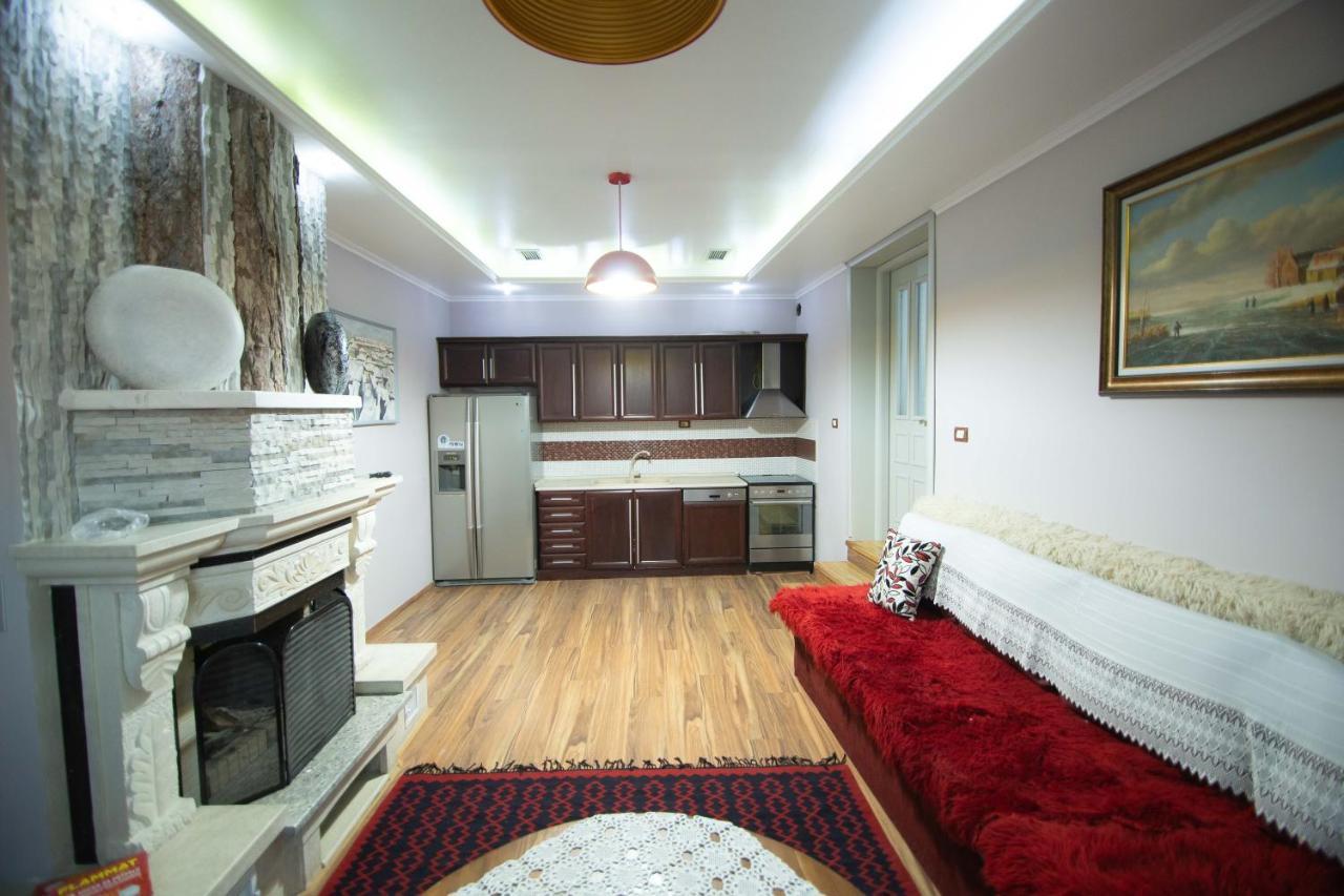 Vila Mariss Korça Kültér fotó