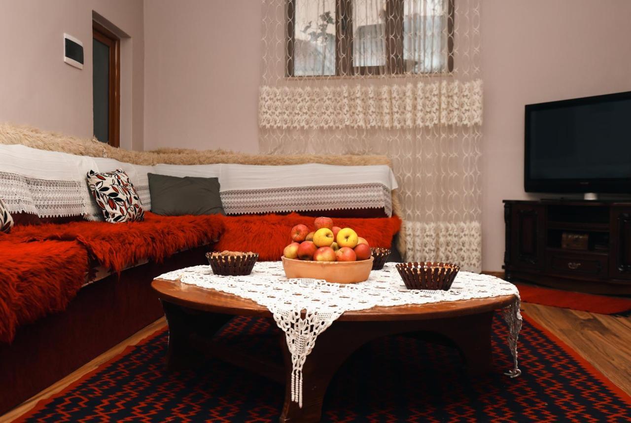Vila Mariss Korça Kültér fotó