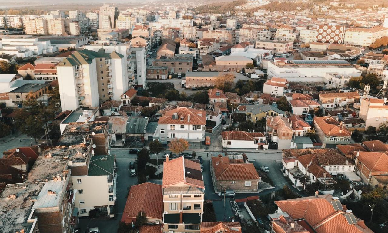 Vila Mariss Korça Kültér fotó