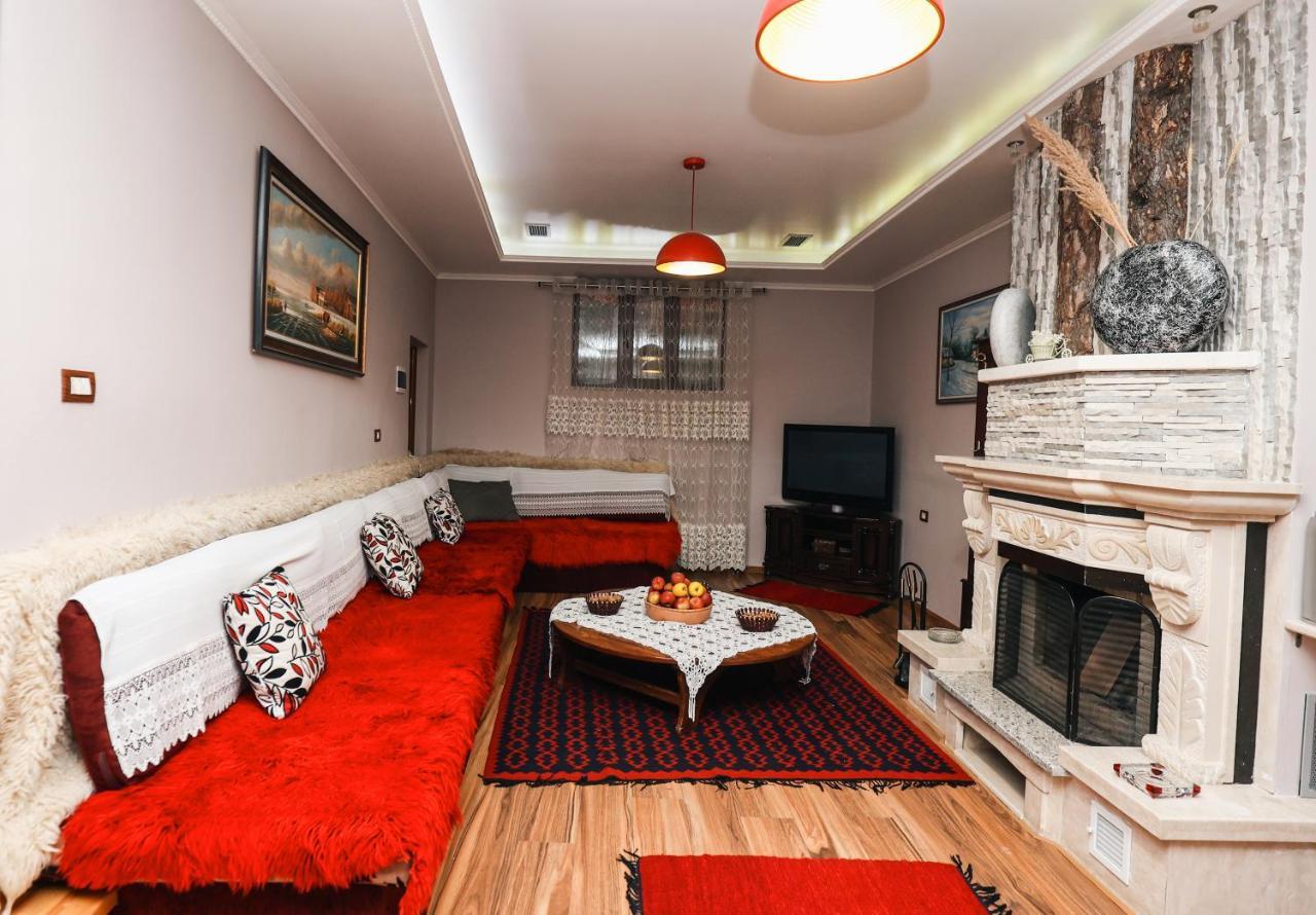 Vila Mariss Korça Kültér fotó