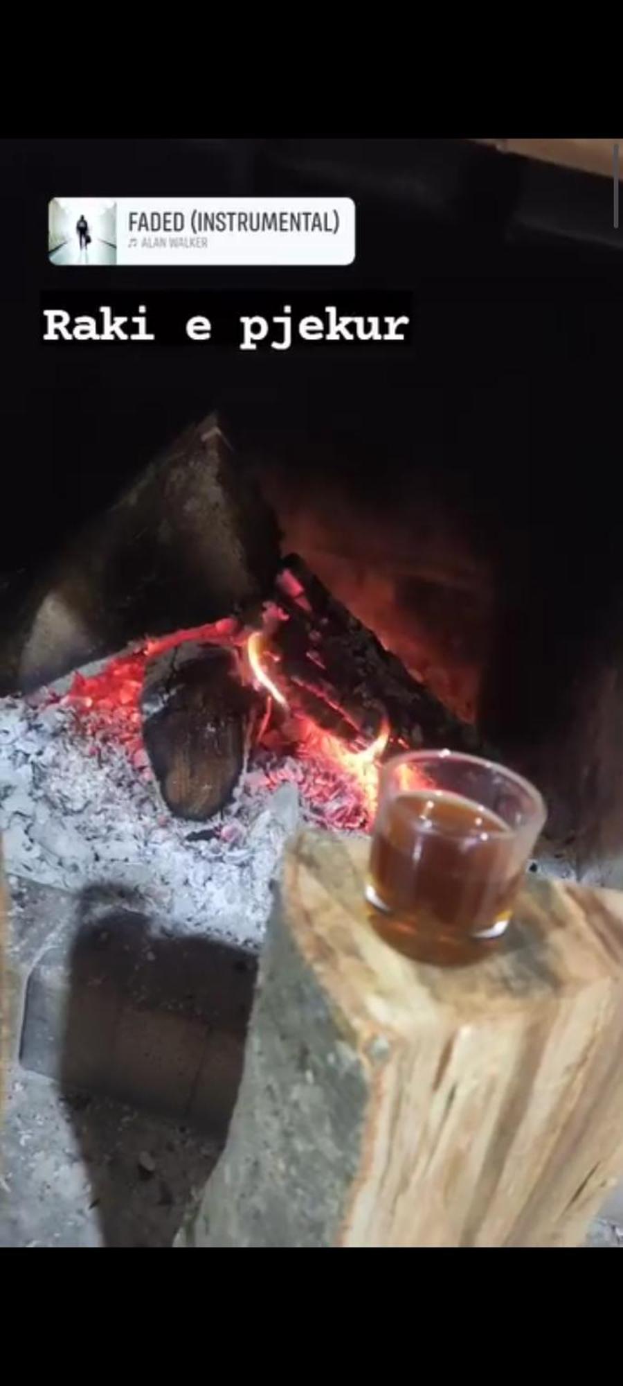 Vila Mariss Korça Kültér fotó